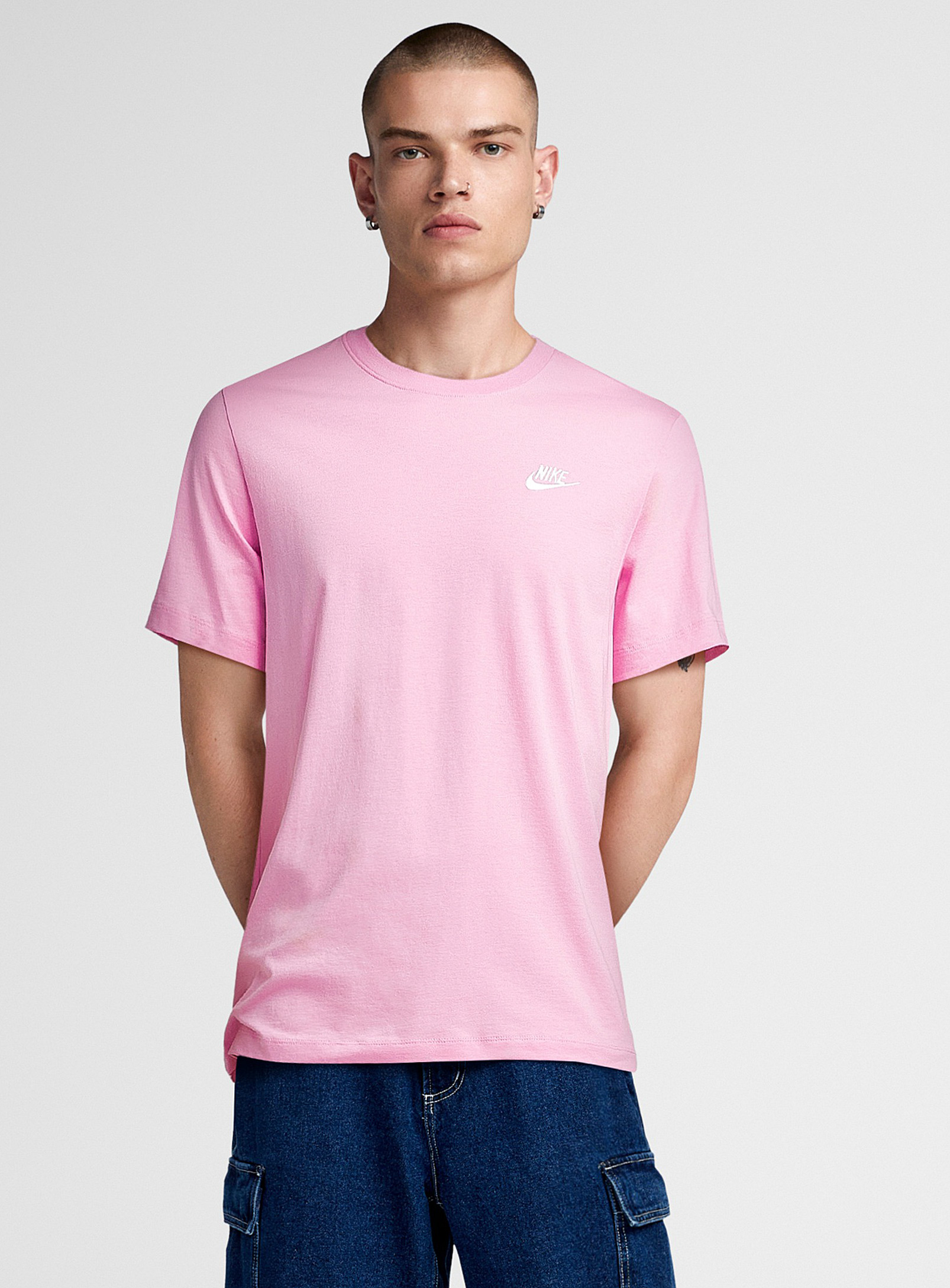 Nike Sportswear Club Small Logo T-shirt In Pink