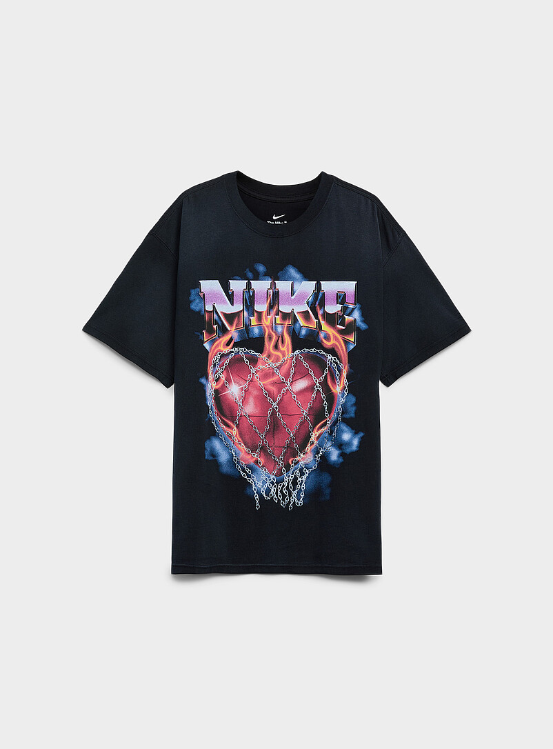 Chained Heart Graphic T-Shirt