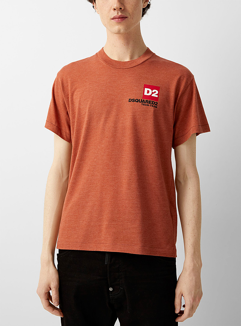 Dsquared2: Le t-shirt D2 Arnold Cuivre rouille pour homme