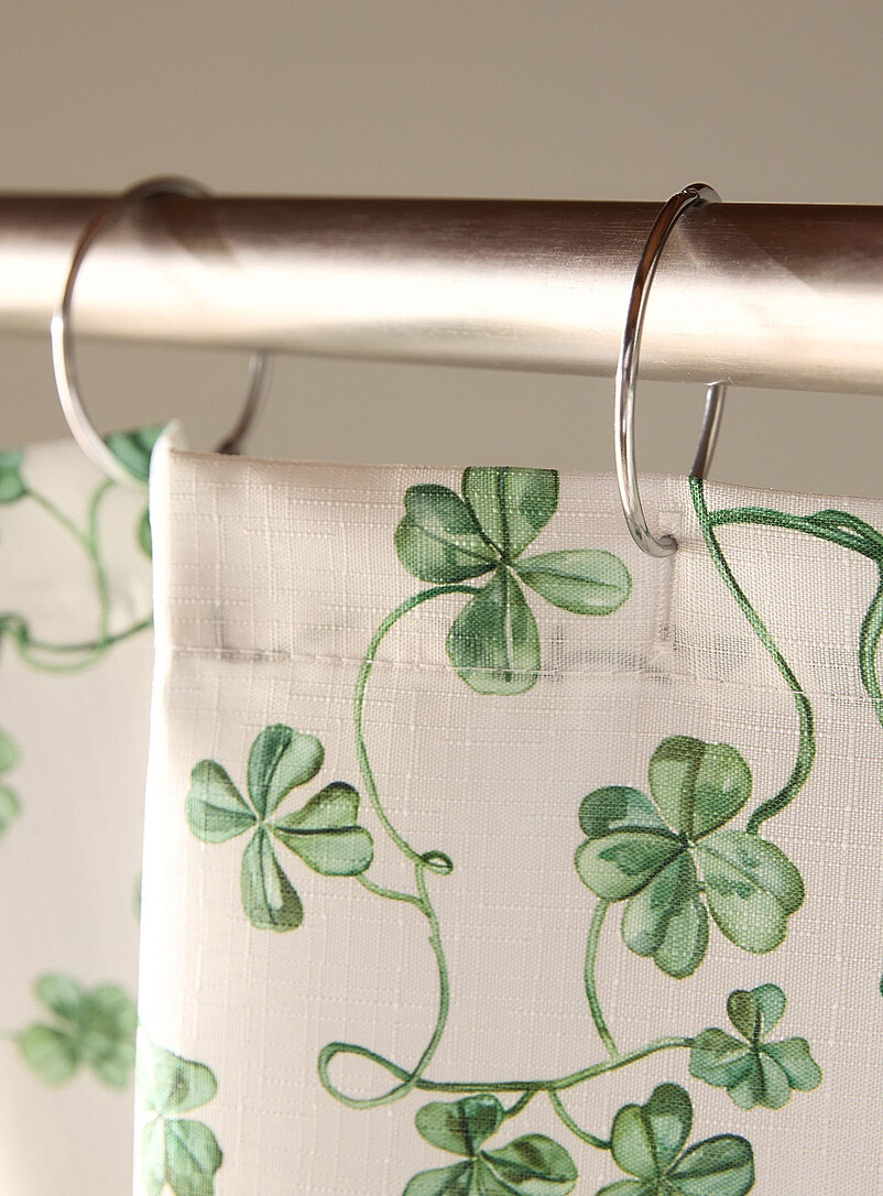 Simons Maison: Le rideau de douche tr&egrave;fles Blanc &agrave; motifs