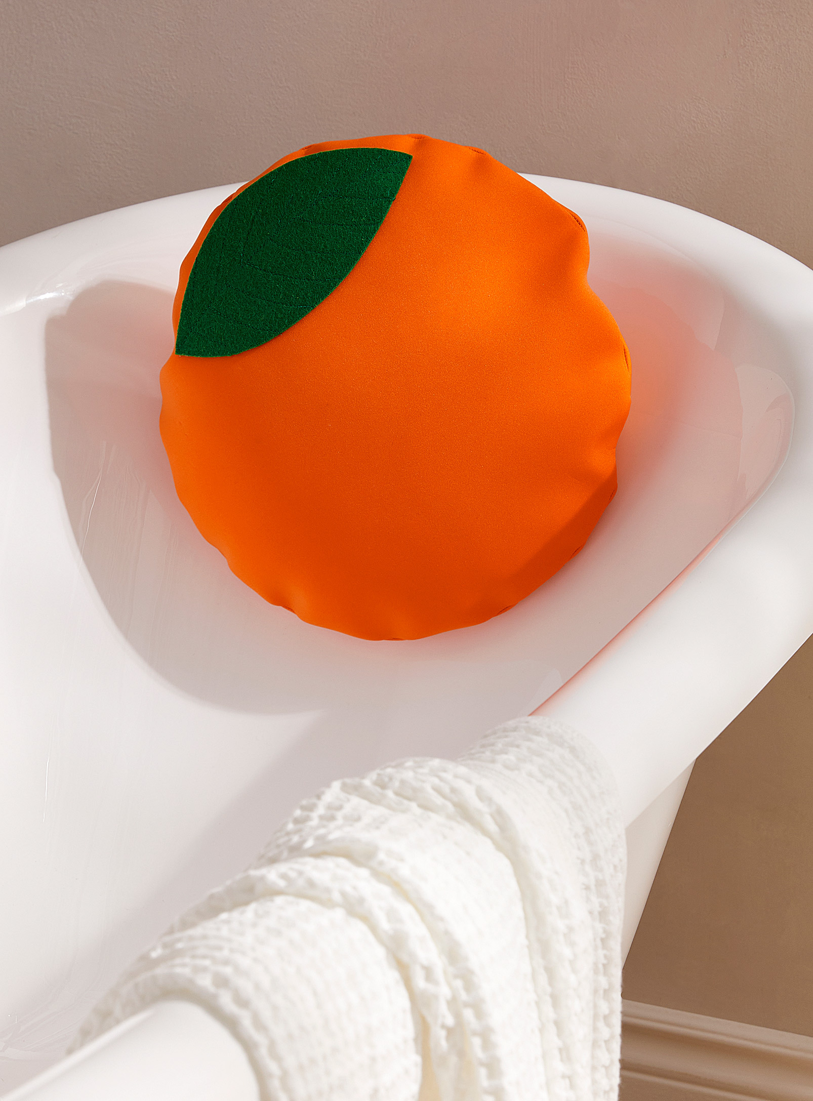 Simons Maison - Fresh orange bath cushion