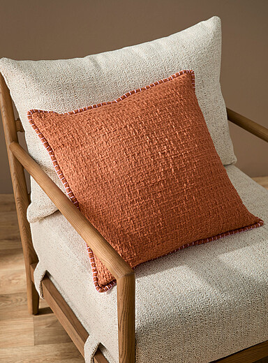 Le coussin d&eacute;houssable caramel tricot textur&eacute; Elio 50 x 50 cm