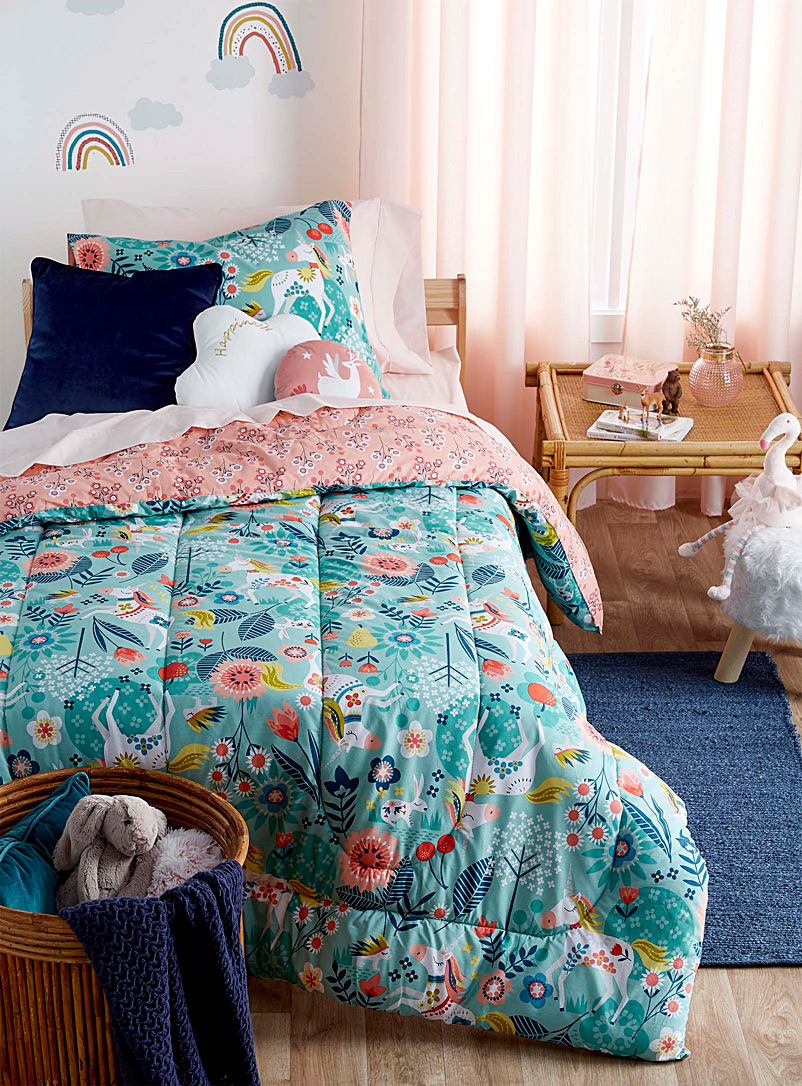 Comforters Coverlets On Sale Up To 50 Simons Canada