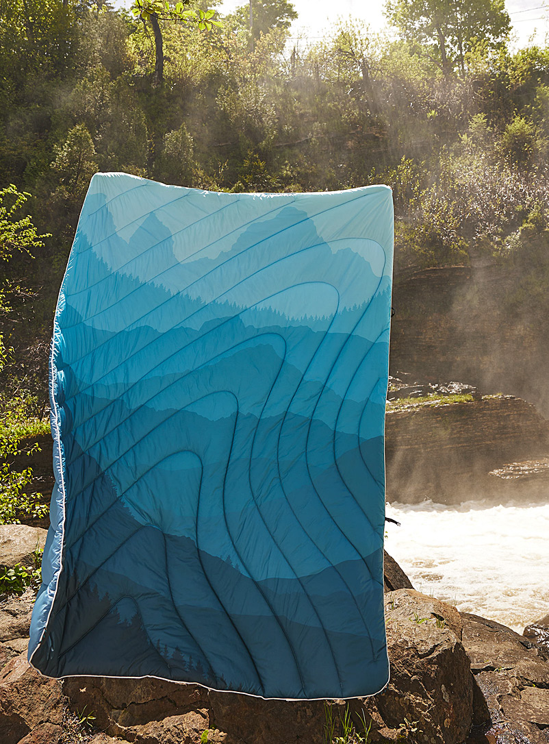 Rumpl: Le jeté matelassé montagnes ombrées 132 x 190 cm Bleu à motifs