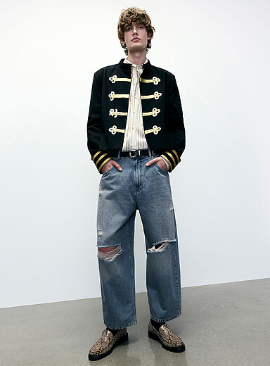 Ripped-knee jean <b>Loose fit</b>