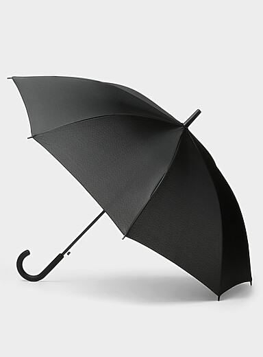 Le parapluie minimal sombre