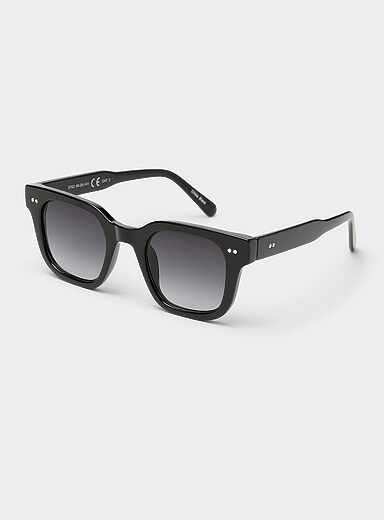 Les lunettes de soleil carr&eacute;es