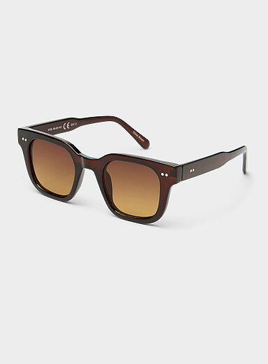 Les lunettes de soleil carr&eacute;es