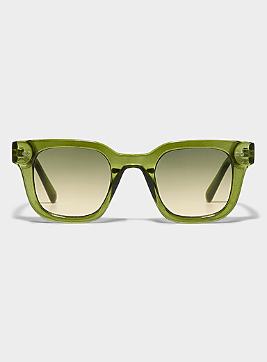 Les lunettes de soleil carr&eacute;es