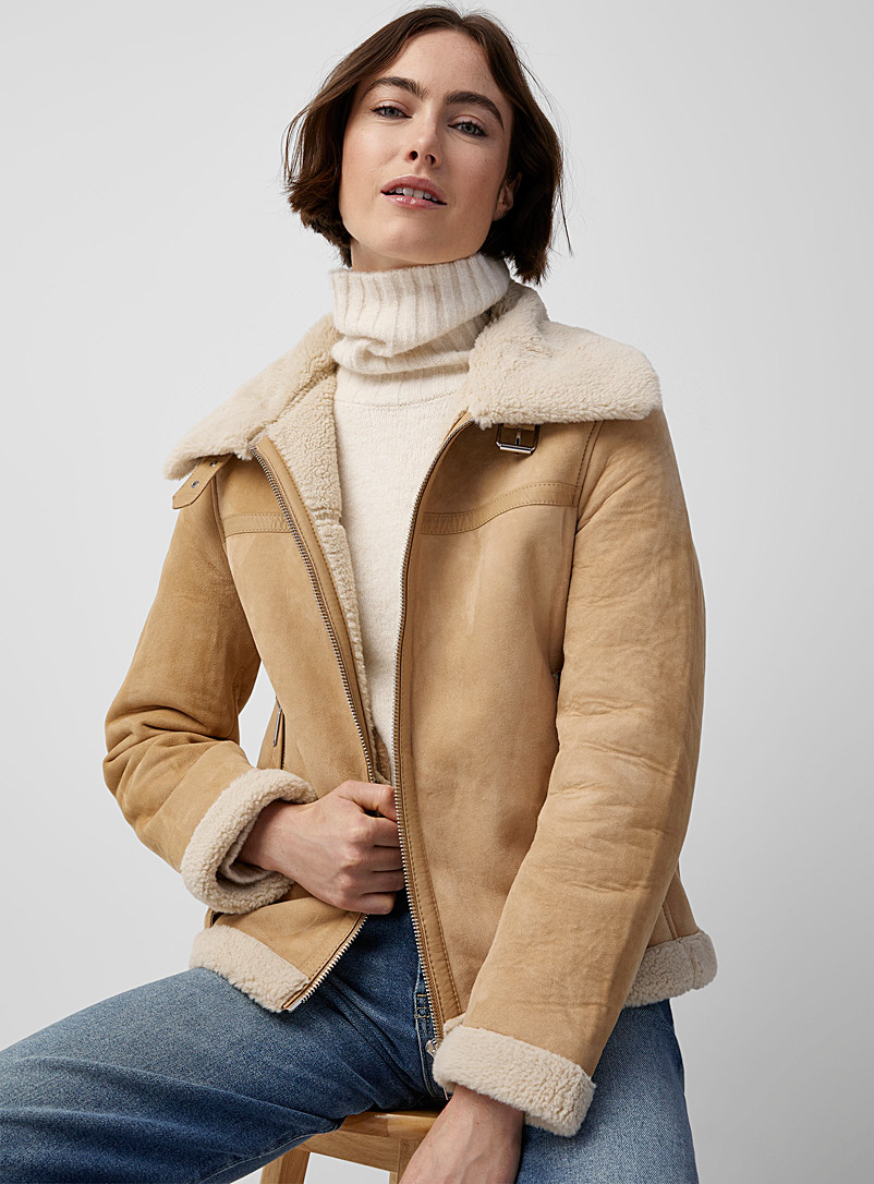 La veste suède sable doublure Sherpa, Contemporaine, Manteaux de Cuir et  Suède pour Femme Automne-Hiver 2019