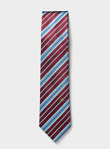 La cravate en soie rayures obliques bordeaux 