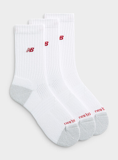 Les chaussettes c&ocirc;tel&eacute;es coussin&eacute;es logo brod&eacute; Emballage de 3