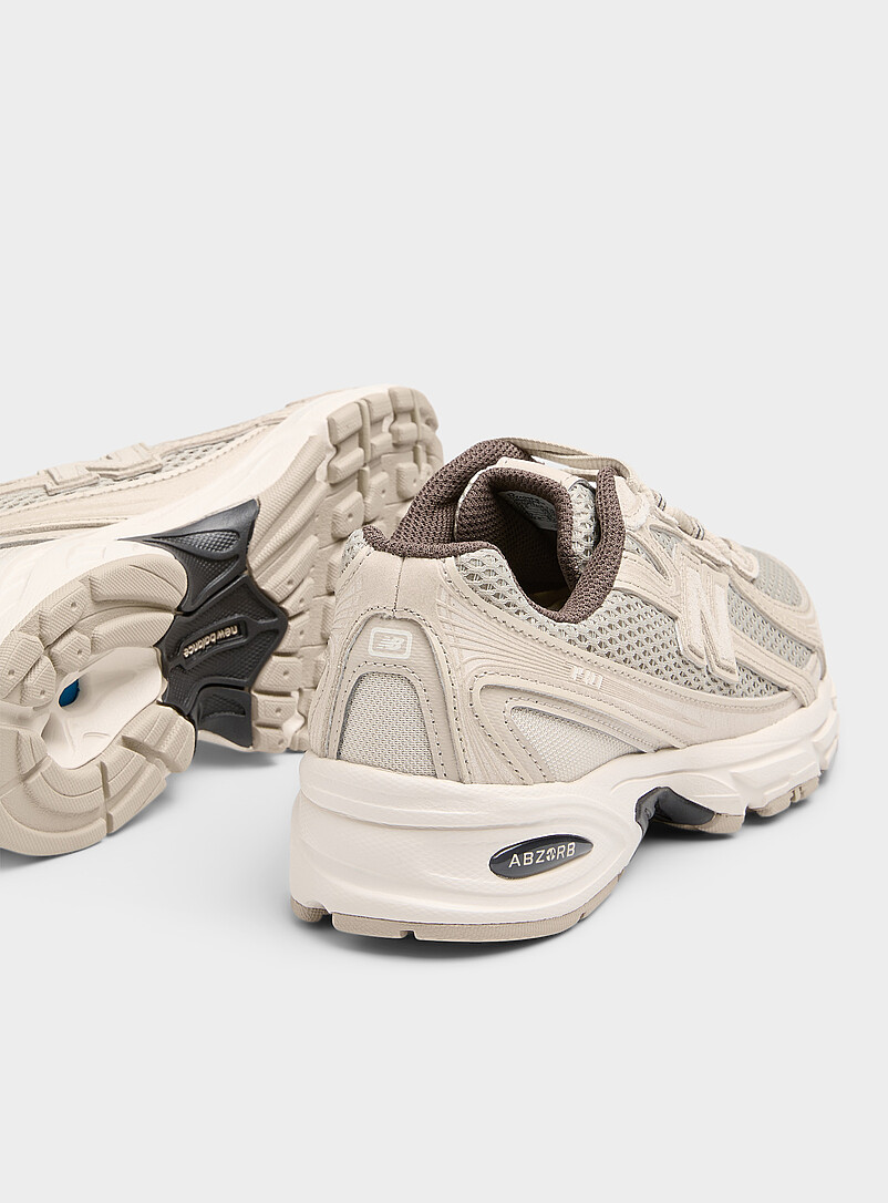 New Balance: Le sneaker U740 su&egrave;de beige Femme Ivoire - Beige cr&egrave;me pour femme