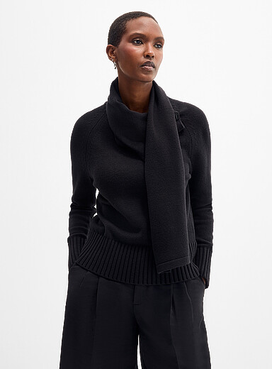Contemporaine Black Ribbed edging sweater and scarf set for women