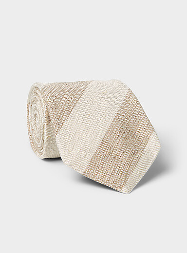 Neutral diagonal stripe tie