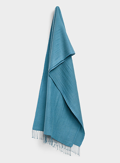 Lightweight cashmere pashmina scarf