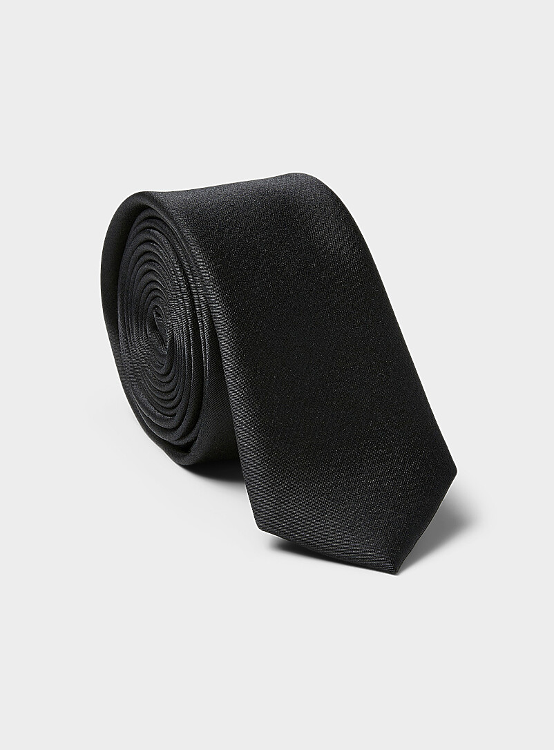 Satiny skinny tie product image (primary)
