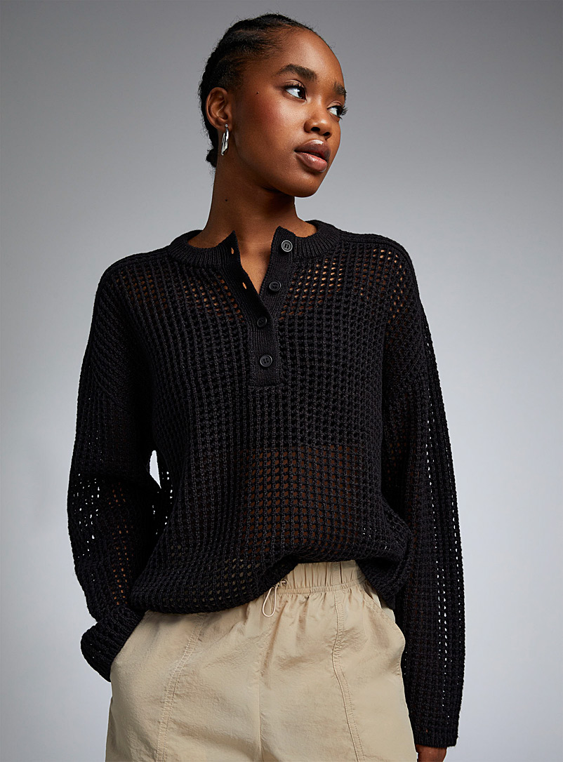 Twik: Le chandail henley tricot ajouré Noir pour femme