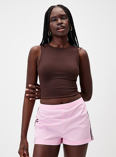 La camisole courte seconde peau