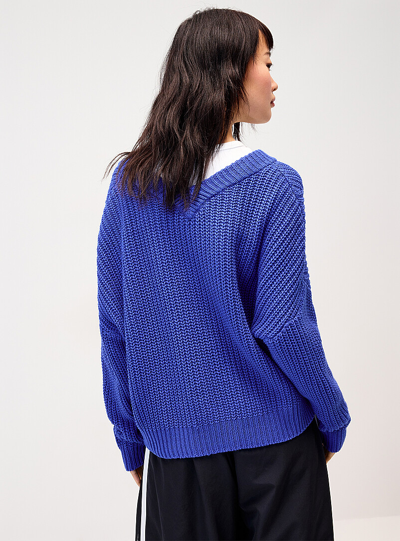 Twik: Le cardigan c&ocirc;tes perl&eacute;es col V Rose pour femme