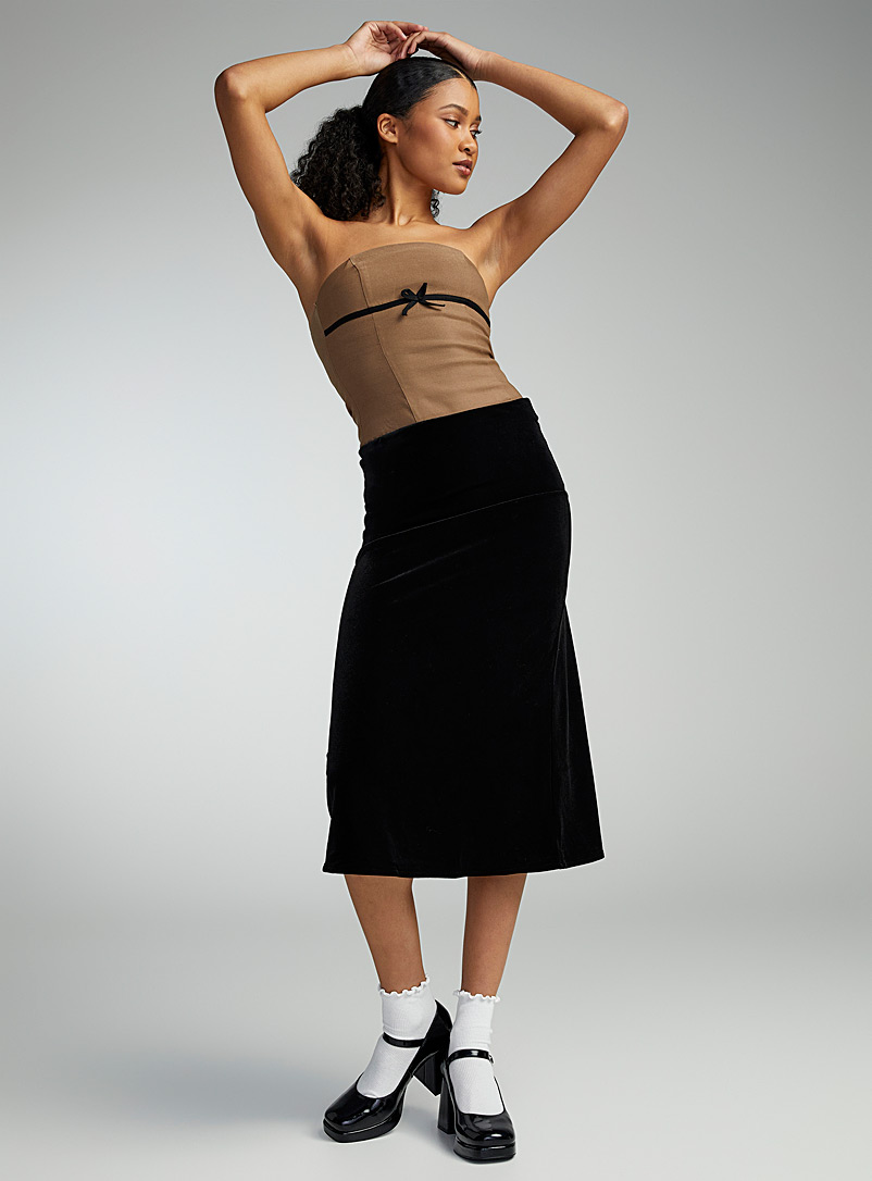 Twik: La jupe semi-évasée velours Noir pour femme