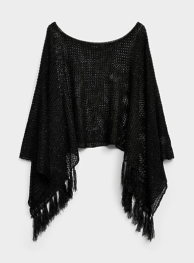 Le poncho ajour&eacute; scintillant &agrave; franges