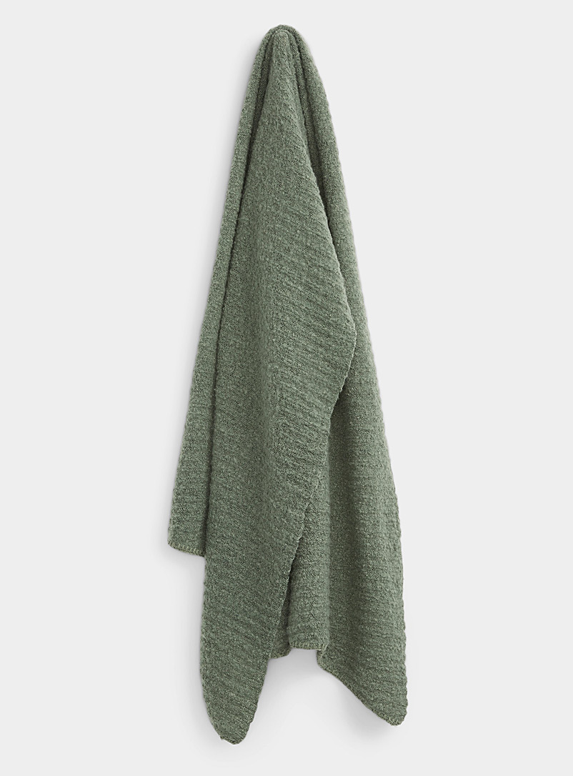 Vero Moda Mossy Green Ultra-soft bouclé knit scarf for women