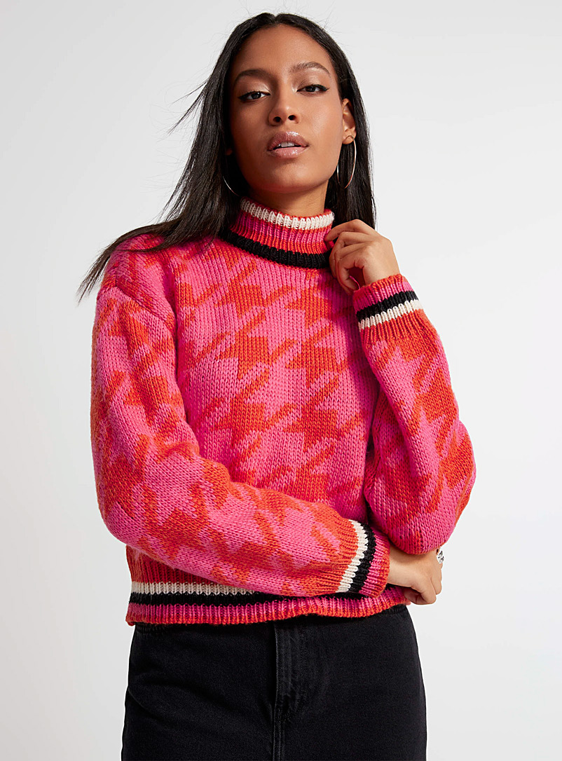 Vero Moda Patterned Red Houndstooth mock-neck sweater for women