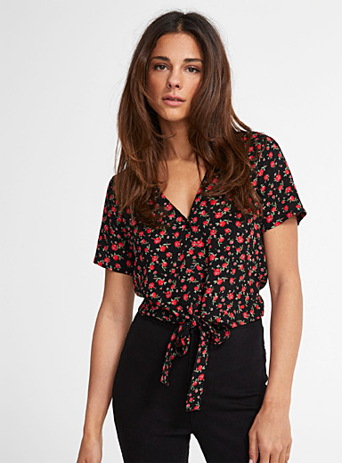Vero Moda Patterned Black Summer print tie-waist cropped blouse for women