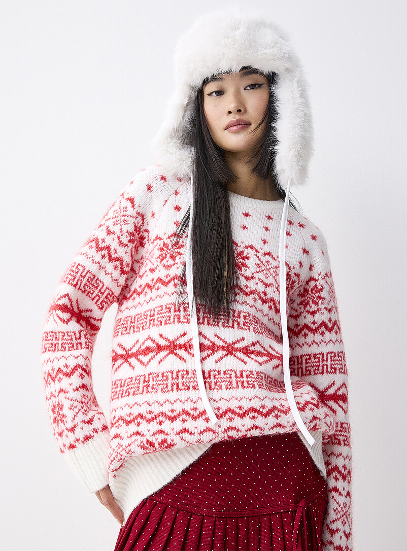 Striped & Patterned Sweaters for Women | Simons Canada