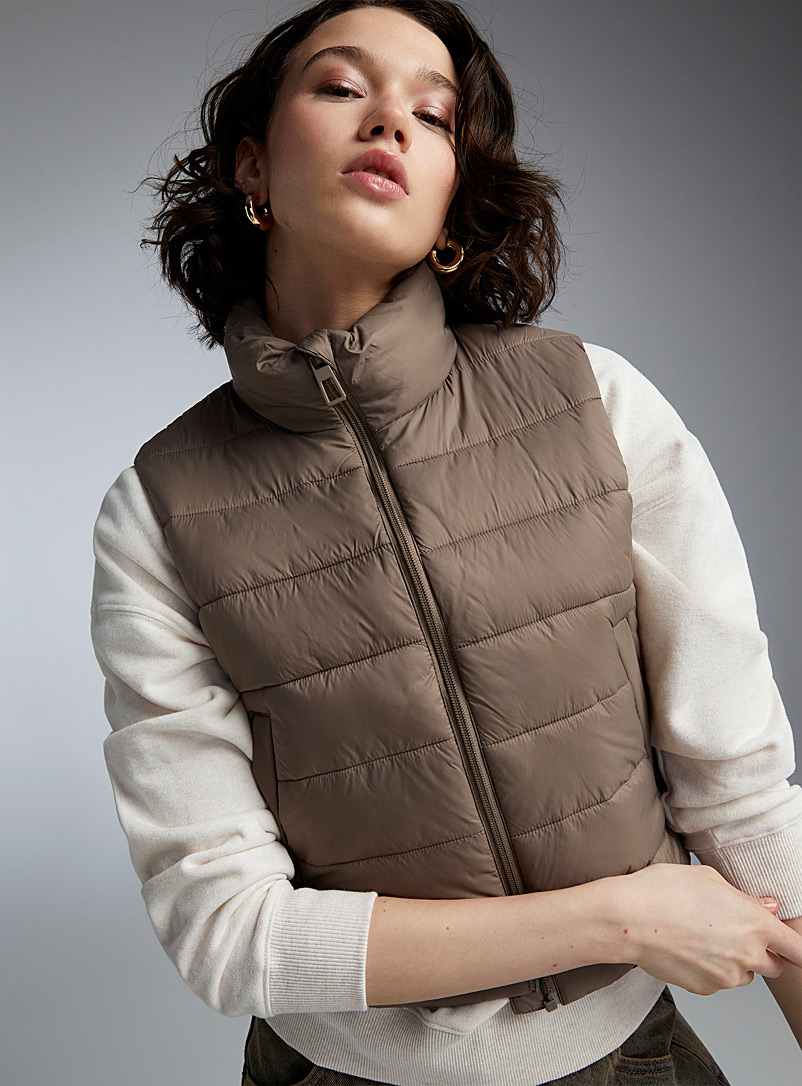 Only Taupe Cropped quilted sleeveless jacket for women