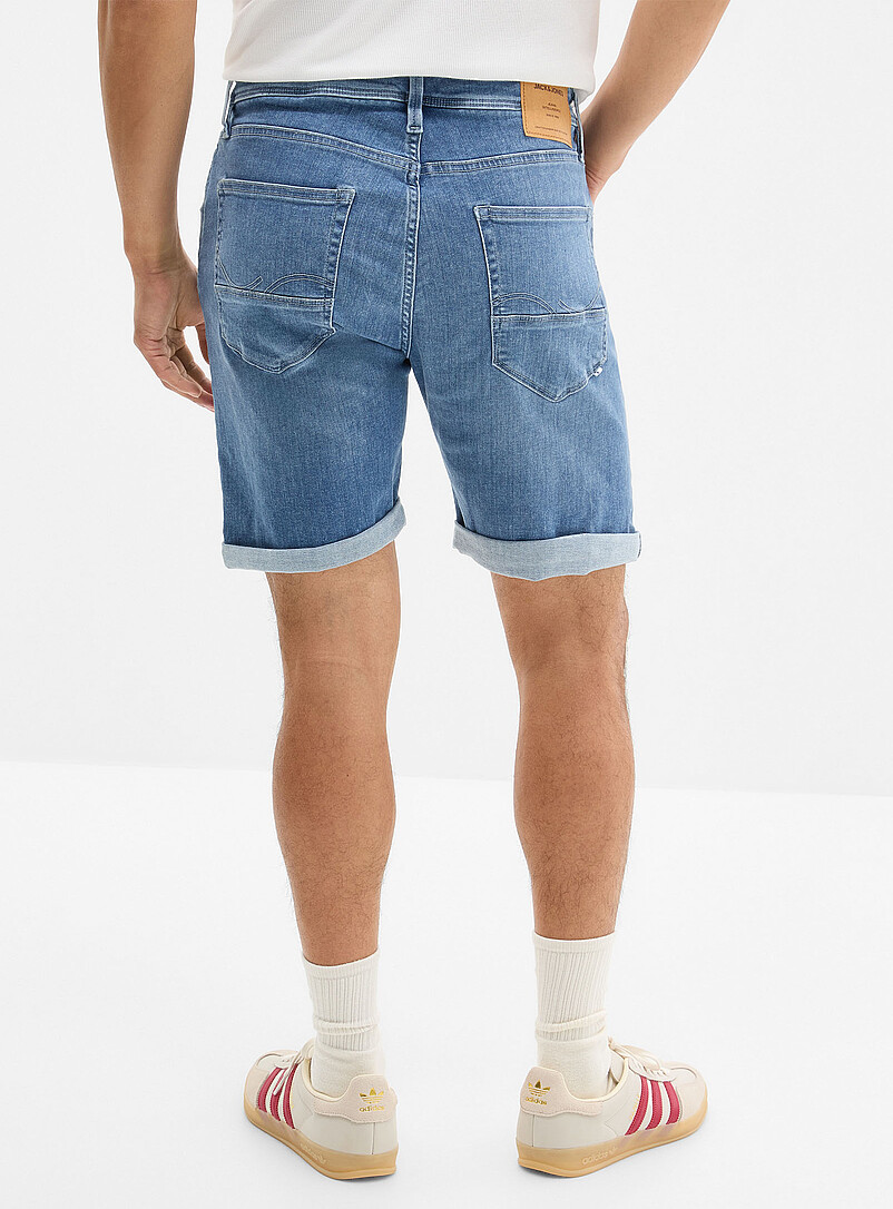 Jack & Jones: Le bermuda denim bords revers Bleu moyen - Ardoise pour homme