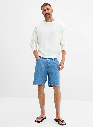 Le bermuda denim ample