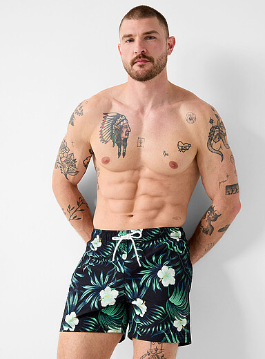 Le maillot short for&ecirc;t d'hibiscus