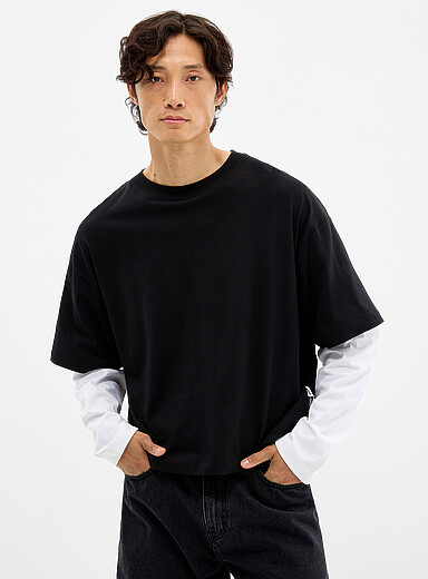 Le t-shirt superpos&eacute; trompe-l'oeil