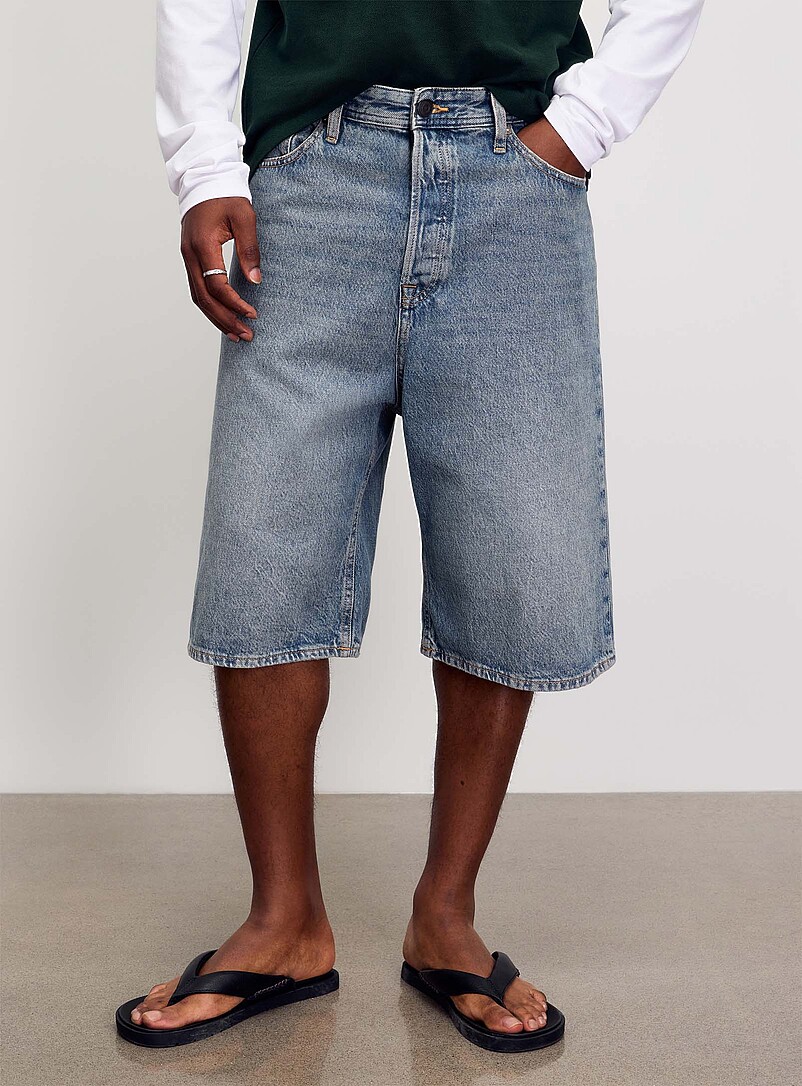 Jack & Jones: Le bermuda denim bleu d&eacute;lav&eacute; ample Bleu moyen - Ardoise pour homme
