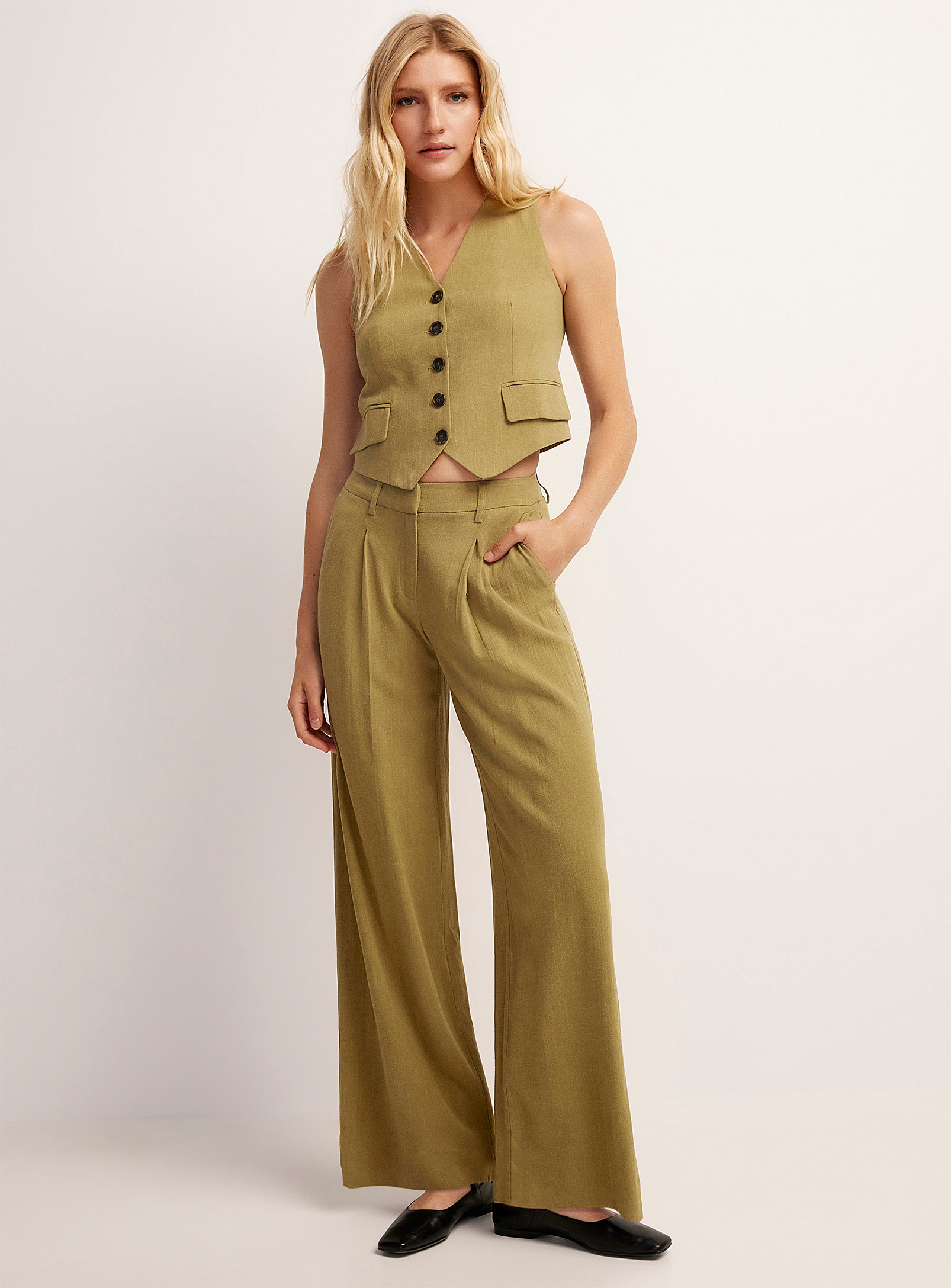 Vero Moda Touch Of Linen Pleated Wide-leg Pant In Green