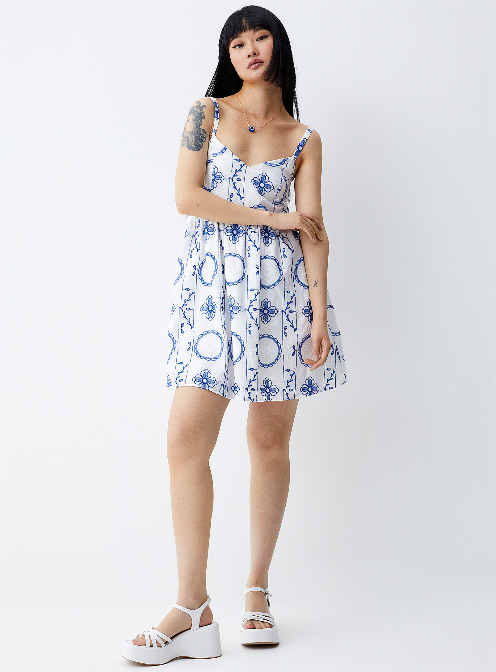 Only Blue Flower Embroidery Dress In Patterned White