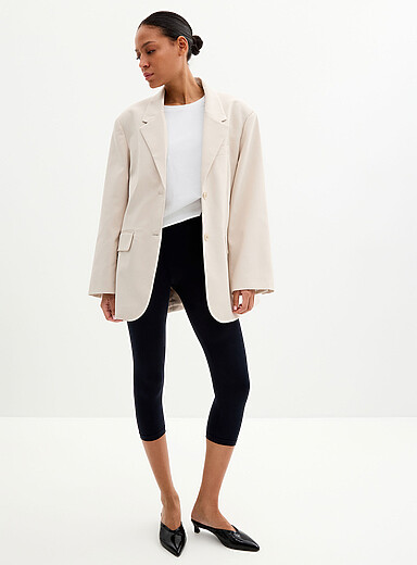Le legging capri extensible taille c&ocirc;tel&eacute;e