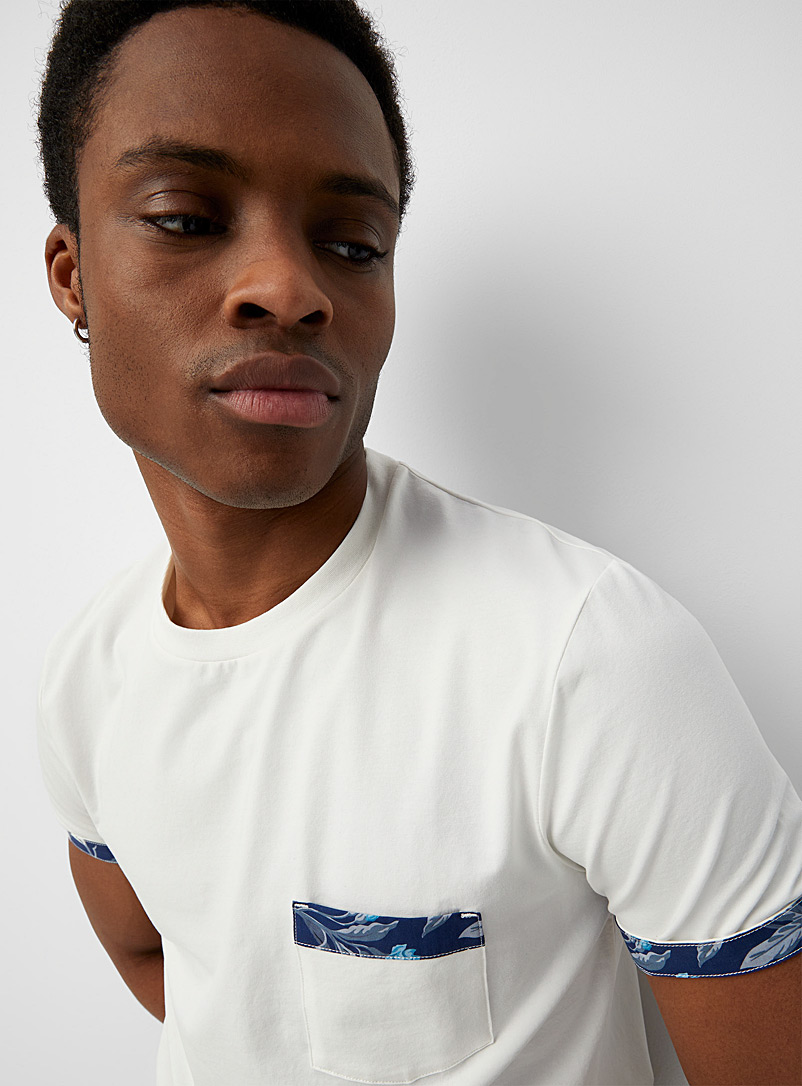 Le 31: Le t-shirt coton SUPIMA<sup><small>MD</small></sup> accent floral Fait avec un tissu Liberty Blanc pour homme