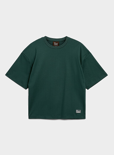 Simons: Le t-shirt &eacute;cusson 1840 <b>Collection Notre histoire en h&eacute;ritage</b> Unisexe Vert bouteille - Sapin pour femme