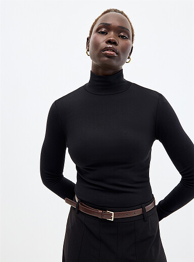Flowy mini-ribbing stand collar T-shirt