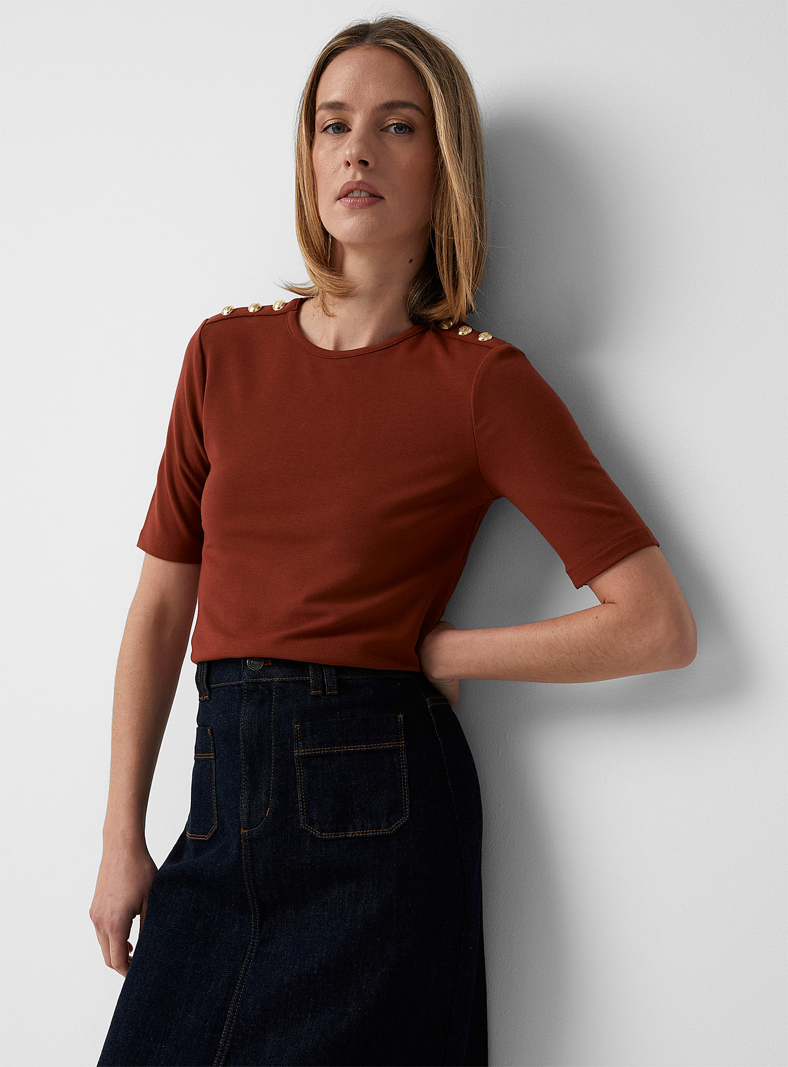 Contemporaine Buttoned Shoulders T-shirt In Medium Brown