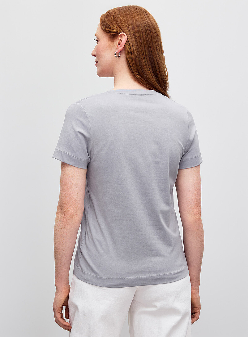 SUPIMA® cotton V-neck T-shirt product image 2