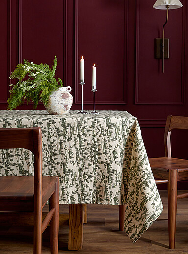 Simons Maison: La nappe d&eacute;cor hivernal touche de lin <b>Collection de No&euml;l</b> &Eacute;cru &agrave; motifs