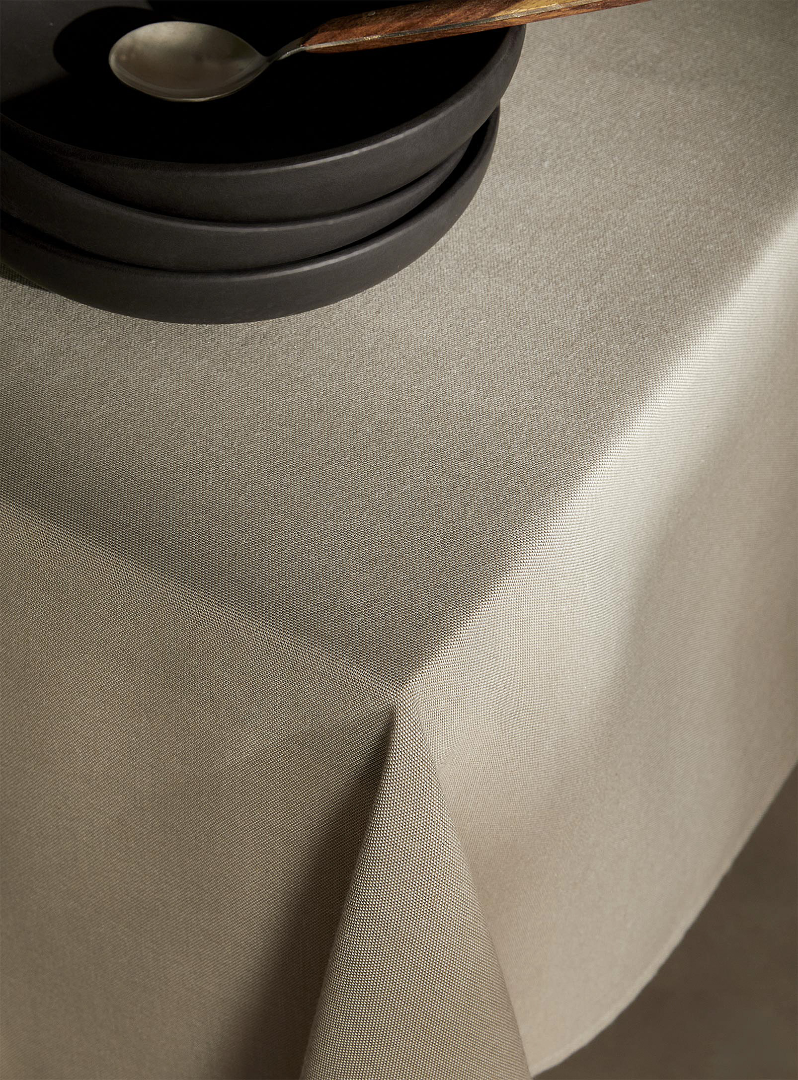 Simons Maison - La nappe chambray sable polyester recyclé