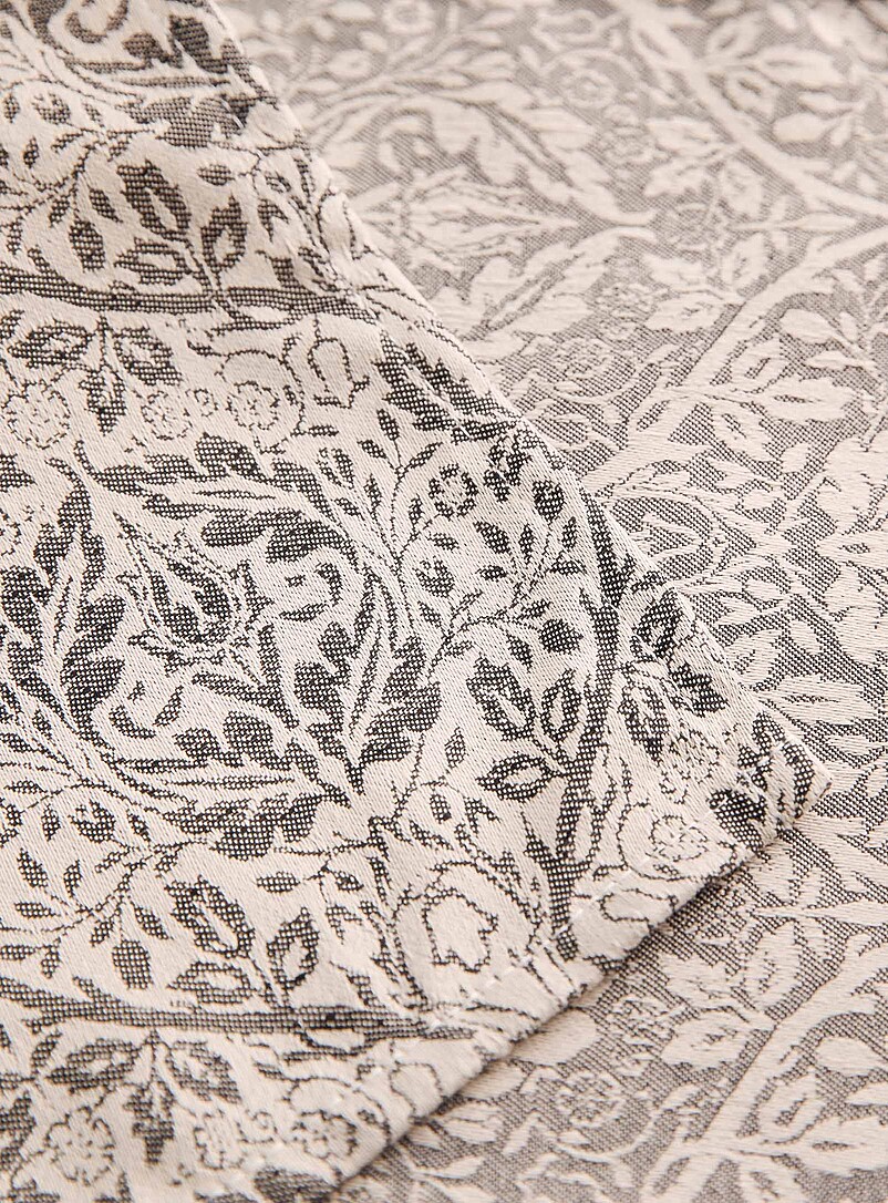 Floral tapestry jacquard napkin product image 2