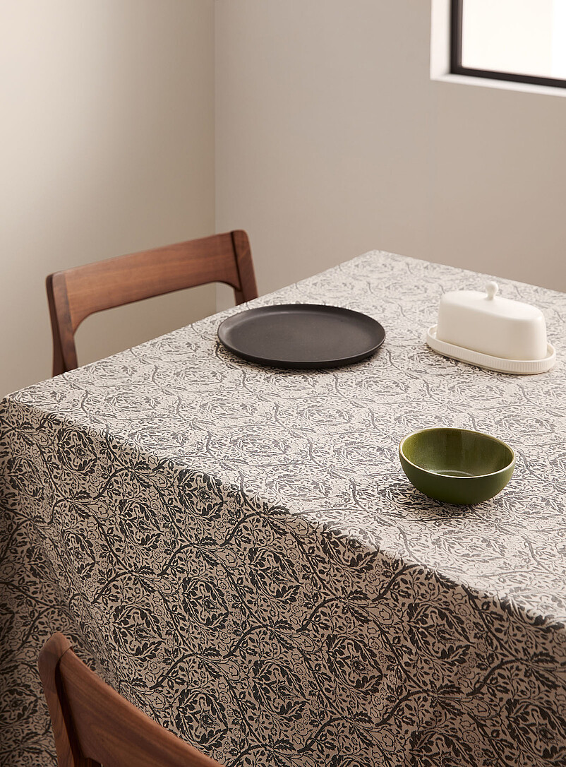 Floral tapestry jacquard tablecloth product image (primary)