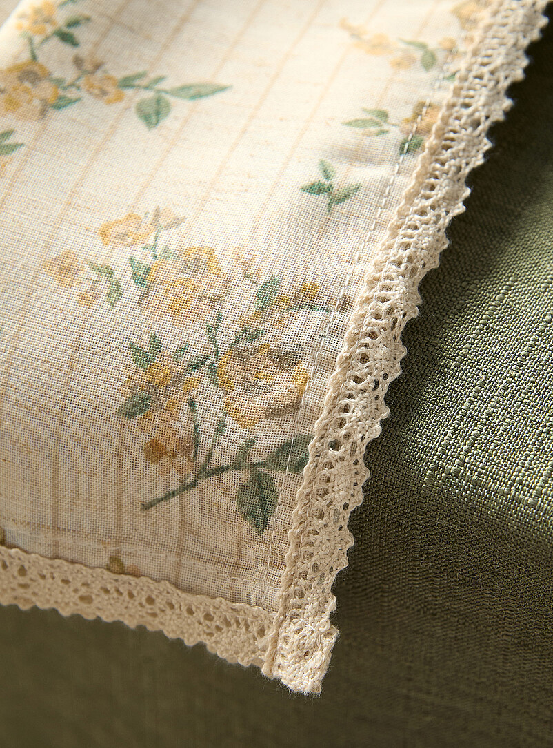 Touch of linen flowers and stripes napkin product image 2