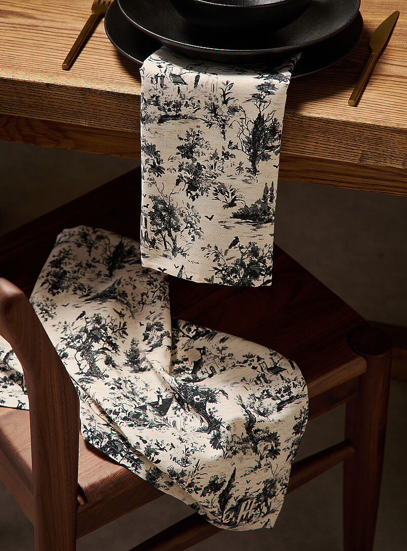 Touch of linen gothic chill napkins Set of 2 Halloween Collection product image (primary)